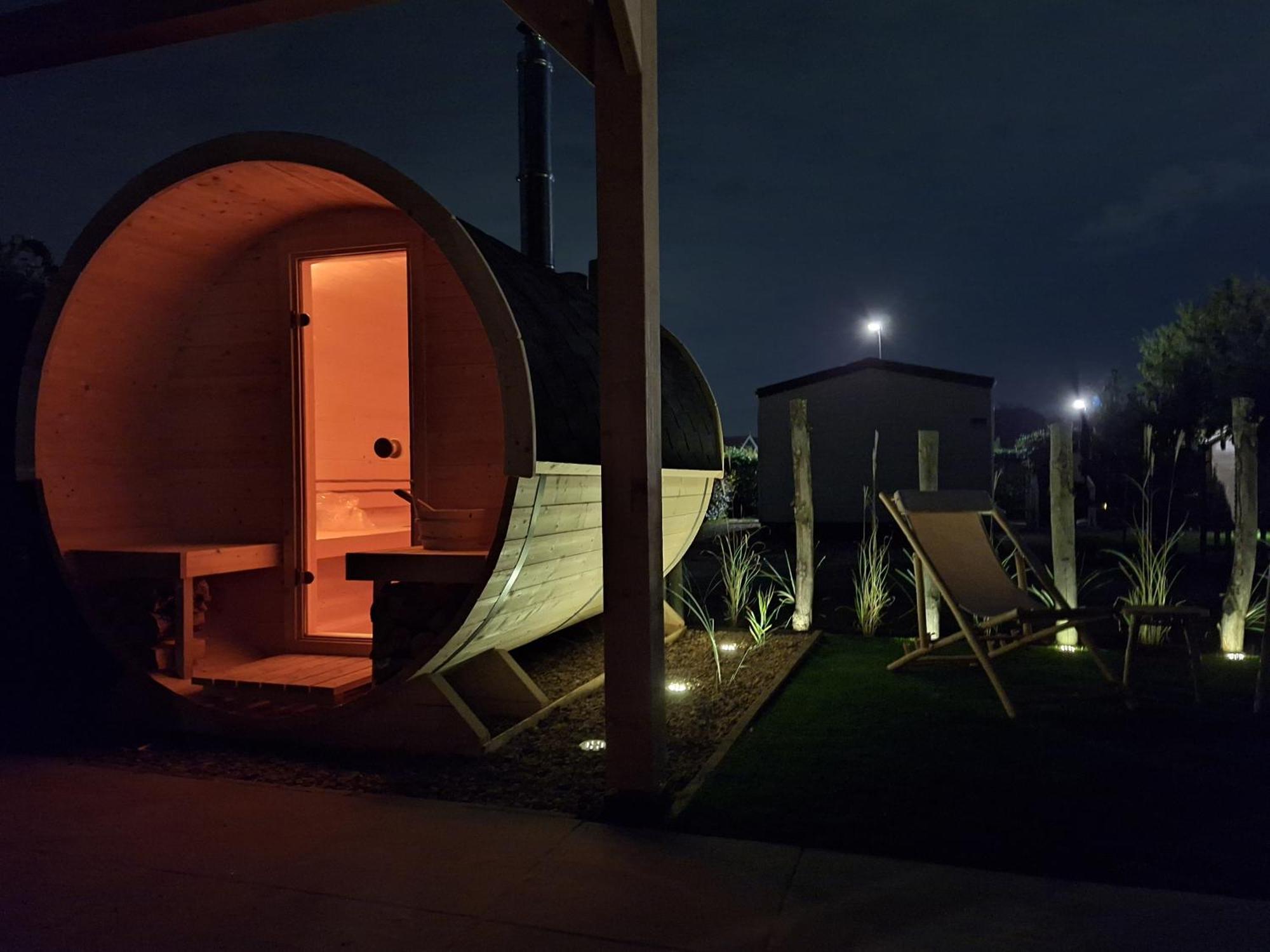 'Relax Lodge Sea' - Wellness Lodge In Zeeland - Private Sauna - Airco - Garden - Outdoor Swimming Pool - Free Wifi, Towels & Bed Linen Heinkenszand 外观 照片
