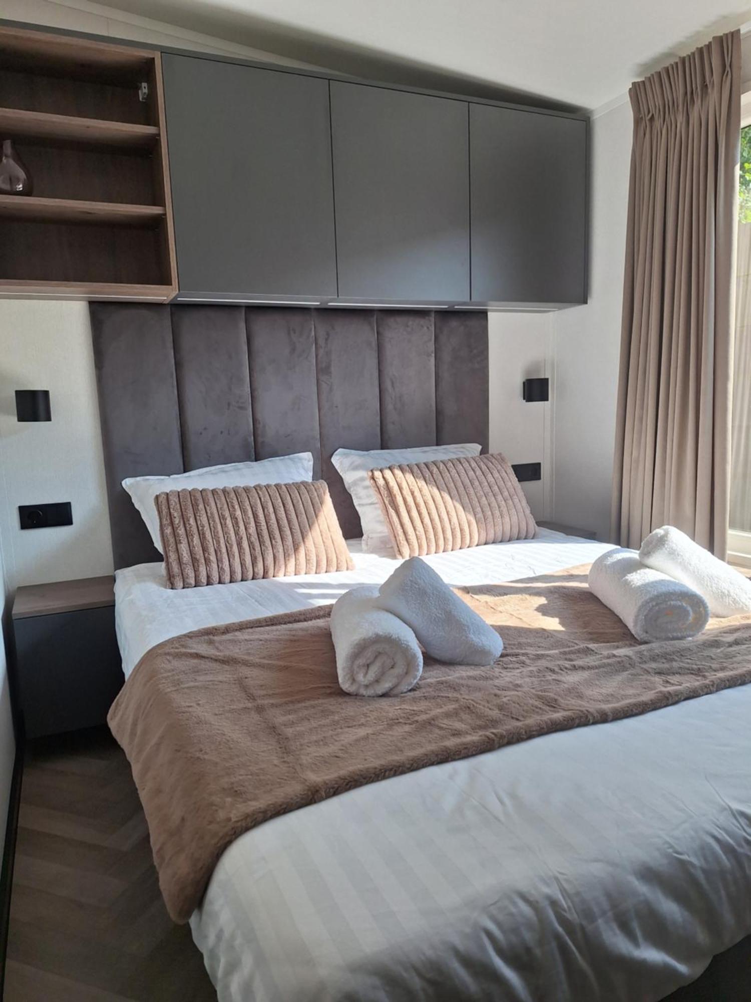'Relax Lodge Sea' - Wellness Lodge In Zeeland - Private Sauna - Airco - Garden - Outdoor Swimming Pool - Free Wifi, Towels & Bed Linen Heinkenszand 外观 照片